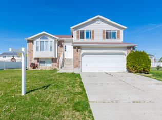 2266 S 2885 W, Syracuse, UT 84075