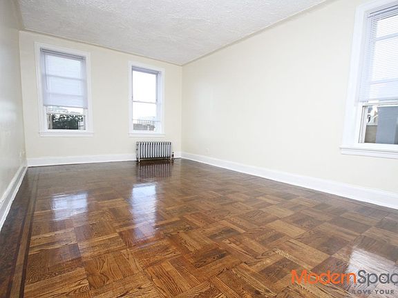 4th image of 3178 34th St APT 4A