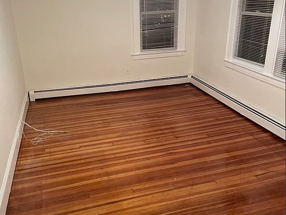 5th image of 257 Bryant Ave APT 2