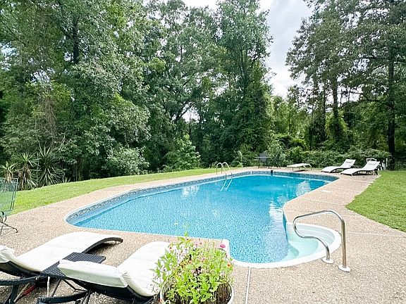 2nd image of 55 Canyon Ln