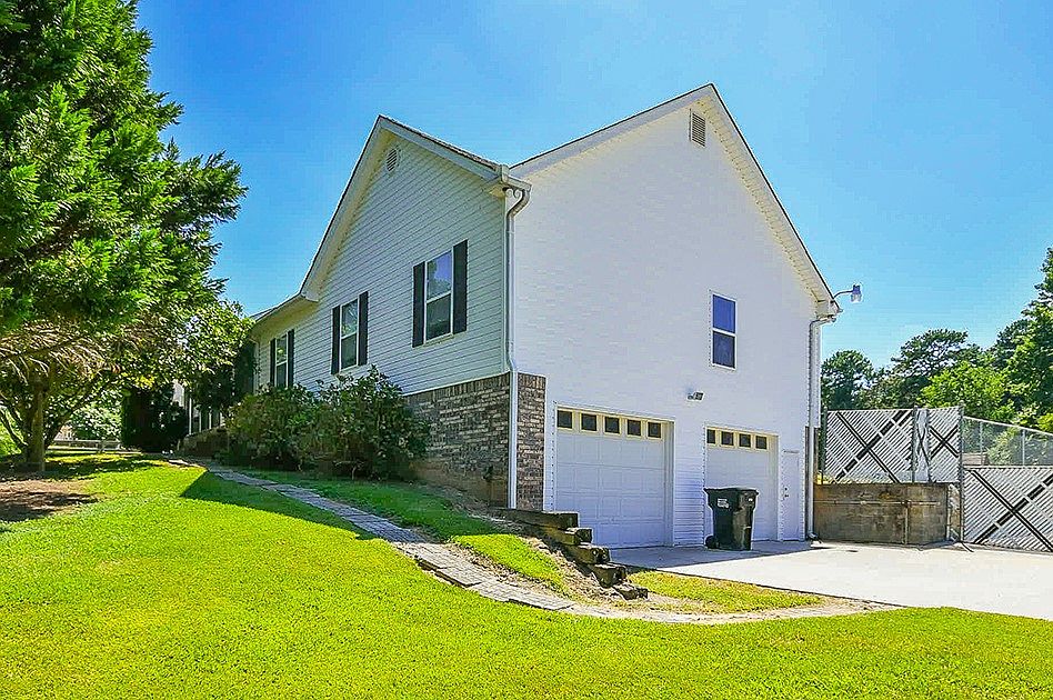 2970 Hosch Valley Rd, Buford, GA 30519 | Zillow