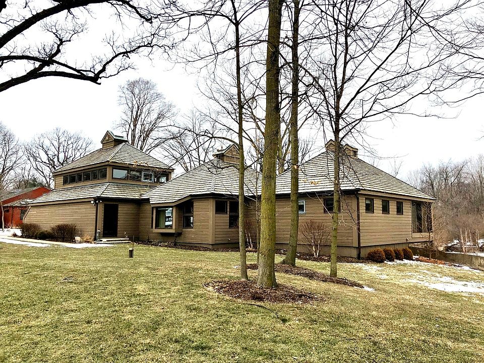 1st image of 33W300 Brewster Creek Cir