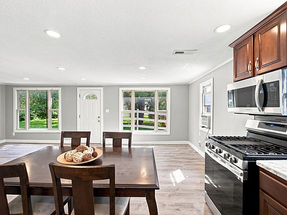 5th image of 807 Lantz Ave