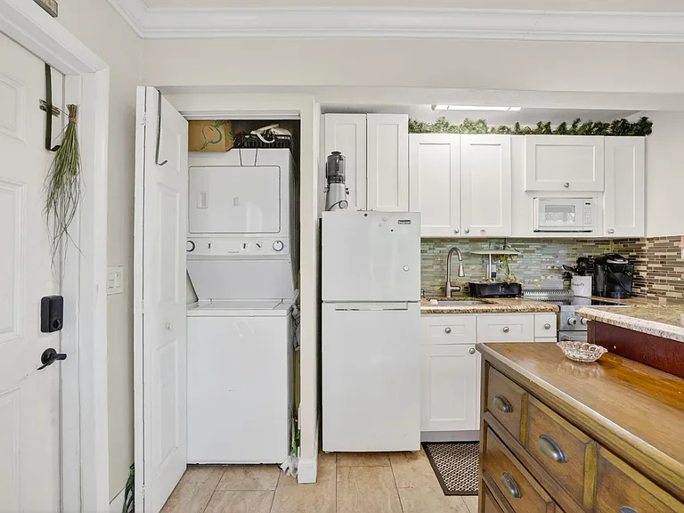 3207 Marine Dr #C — Photo 8