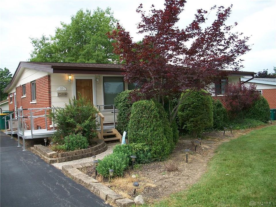 1st image of 2516 E Dorothy Ln