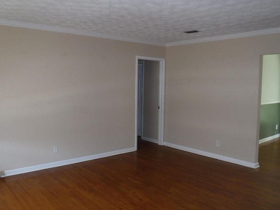 2nd image of 1837 Grove Park Dr