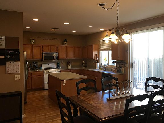 5th image of 13255 Kootenay St