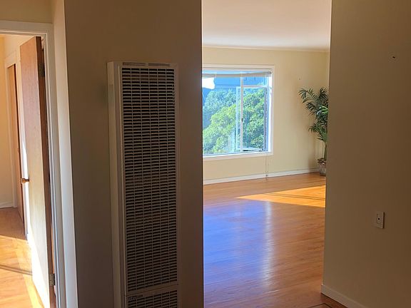 2nd image of 845 Noe St APT 3