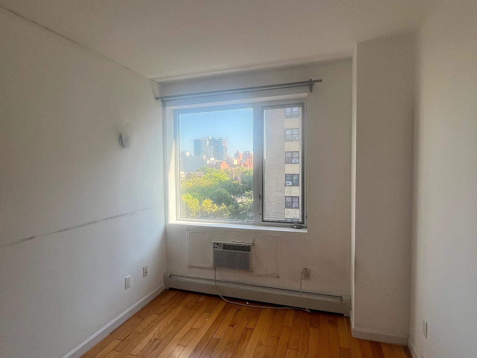 2 bed, 660 sqft, $3,000 — Photo 3