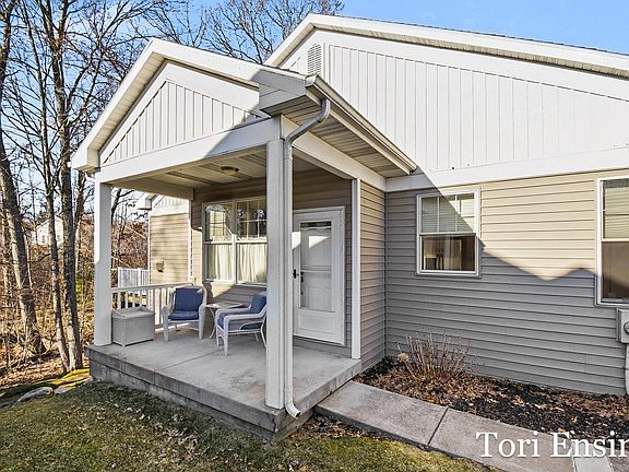 4th image of 1421 Trailview Dr