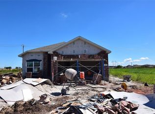 2102 Del Mar Dr, Texas City, TX 77568