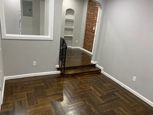 Rented by Bruma Realty LLC | media 6
