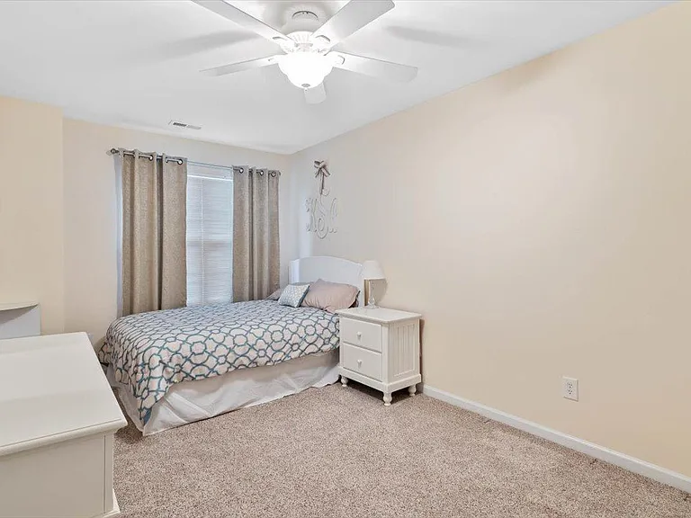 322 Anterbury Dr — Photo 9