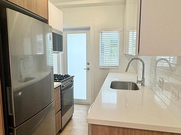4th image of 1044 Pennsylvania Ave APT 6