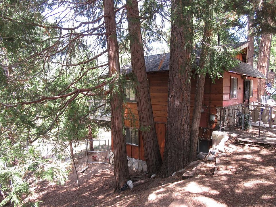 1st image of 2384 Spruce Dr