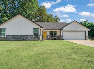 5250 Cooper St, Paris, TX 75462