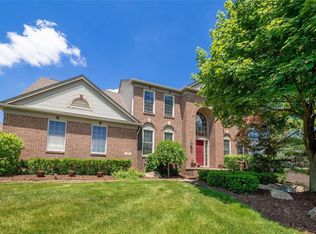 796 Caribou Ct, Rochester, MI 48307