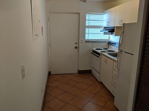5th image of 1620 Lenox Ave #309
