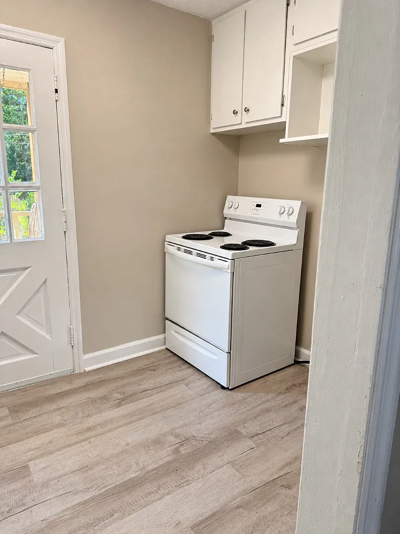 304 East Fairview Avenue — Photo 4