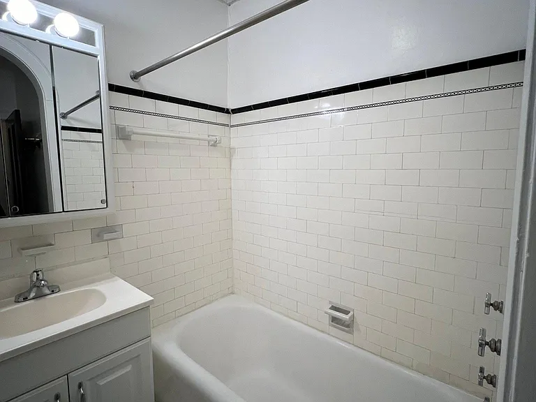 4859 N Kenneth Ave #3 — Photo 8