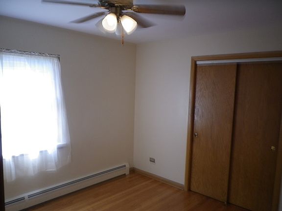 4th image of 3305 Cuyler Ave