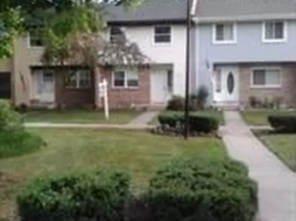 1952 Cambridge Dr, Crofton, MD 21114