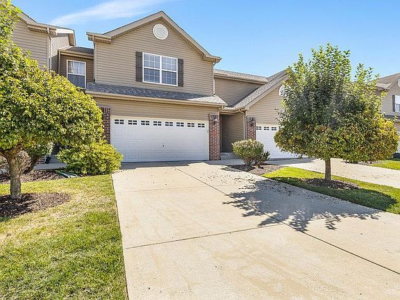 3rd image of 869 Foxgrove Dr