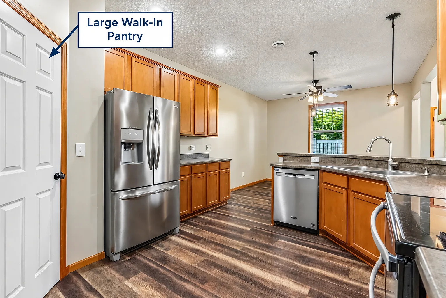 3 bed, 1867 sqft, $2,200 — Photo 1