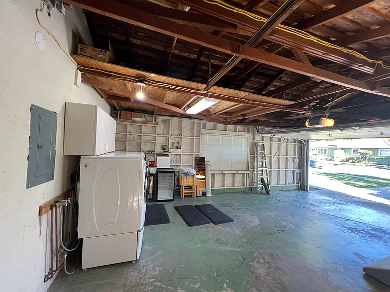 1305 Avalon Dr — Photo 18