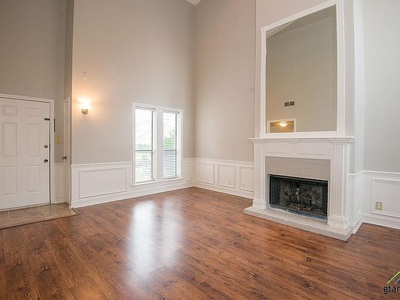 5th image of 5827 Hollytree Dr