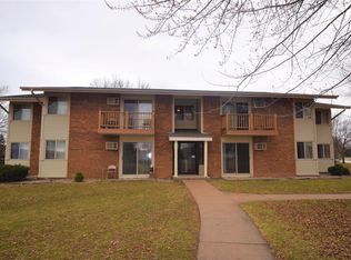 1394 Maricopa Dr APT G, Oshkosh, WI 54904
