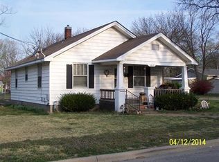 322 S Tucker St, Nevada, MO 64772