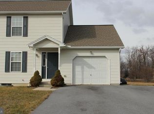3685 Mountain Shadow Dr, Fayetteville, PA 17222