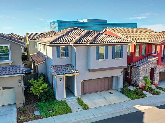 2nd image of 3032 Mercato Way