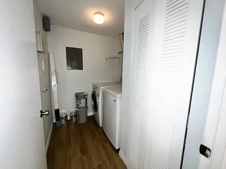 5554 Metrowest Blvd #4 — Photo 6