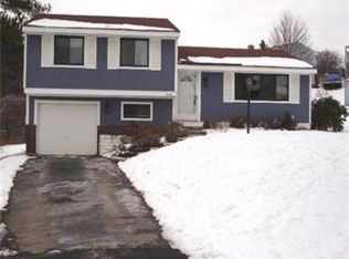 1216 Harvest Ct, Bridgeville, PA 15017