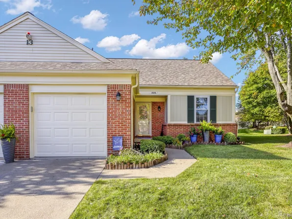 1686 Christopher Dr, Canton, MI 48188
