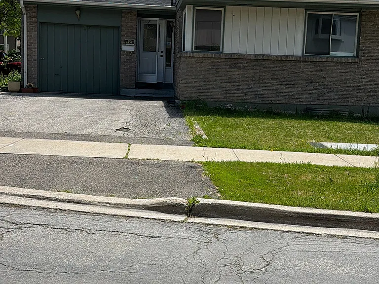7 Moffatt Ct — Photo 3