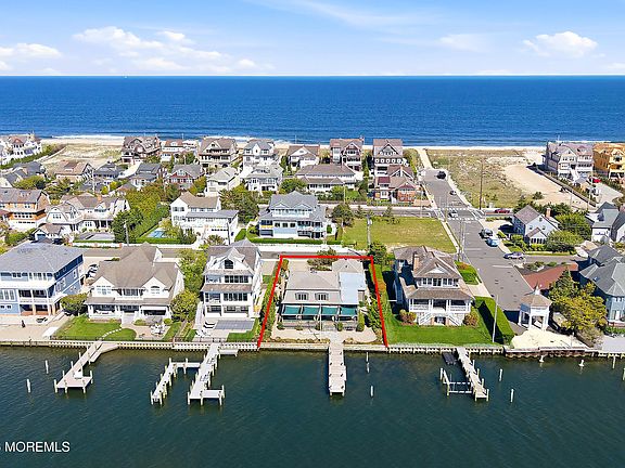 3rd image of 1010 Barnegat Lane