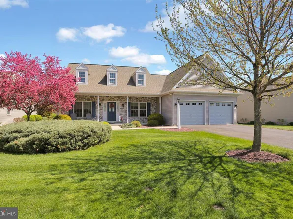 171 Copper Beech Ln, Womelsdorf, PA 19567