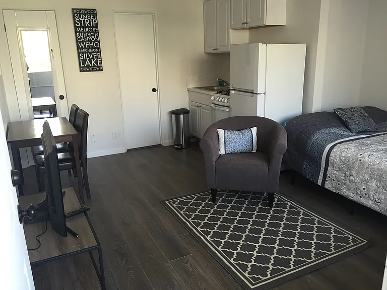 3620 W 1st St #4 — Photo 6