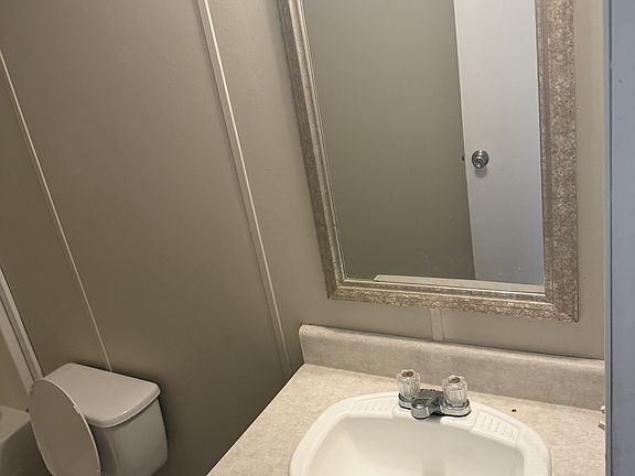 5th image of 461 McLaws Rd