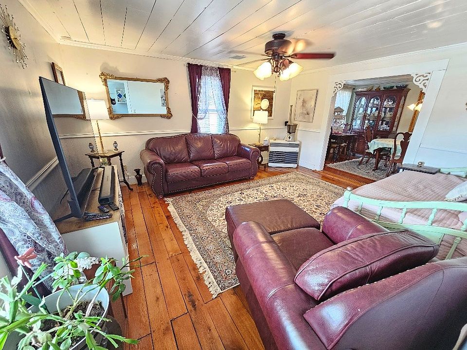 7th image of this home