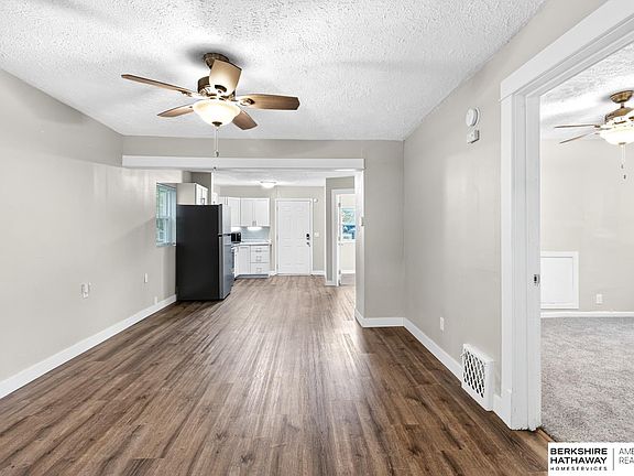 4th image of 2619 Fort St