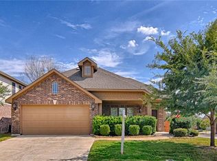 211 Sandpoint Dr, Mansfield, TX 76063