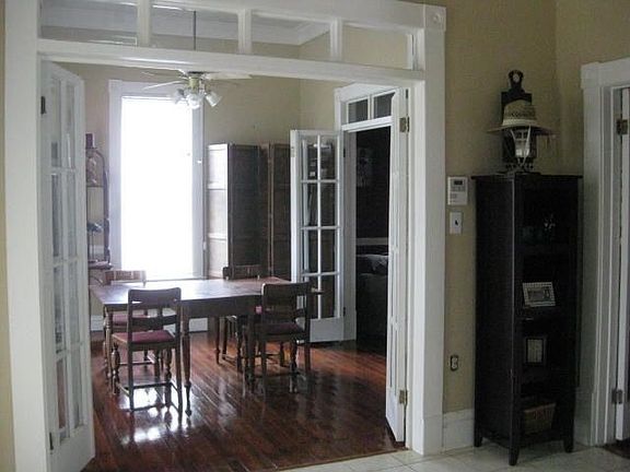 4th image of 631 Iris St