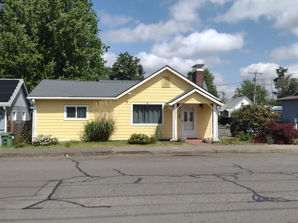 38497 Hood St, Sandy, OR 97055
