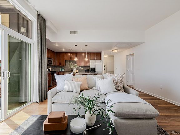 4th image of 8165 E Lowry Boulevard #209