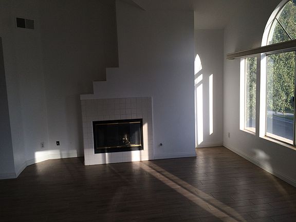 4th image of 2714 S Montego Unit B