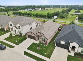 813 Mildren Ln, Fate, TX 75087